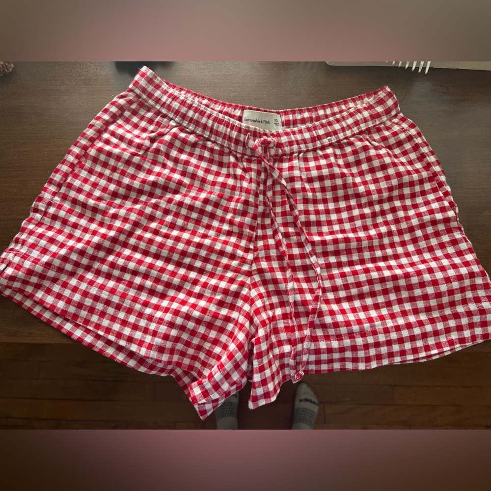 Abercrombie linen-blend pull-on gingham shorts